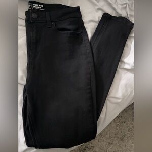 Black Skinny Jeans